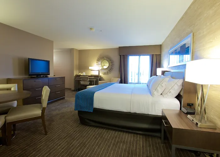 Express - West Acres By Ihg Hotel 3*