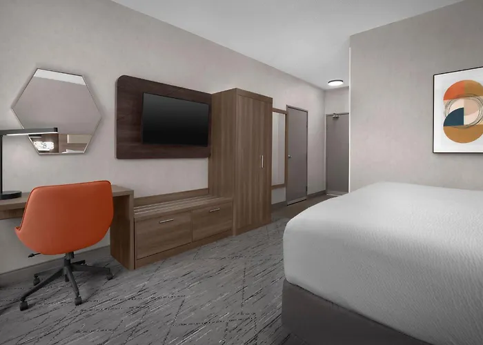 Express - West Acres By Ihg 3* Fargo