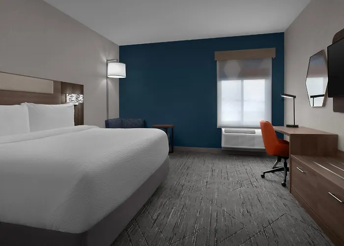 Hotel Express - West Acres By Ihg Fargo