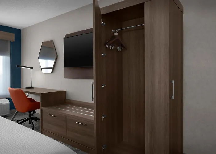 Express - West Acres By Ihg Hotel Fargo