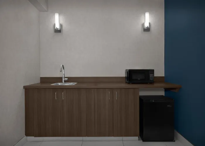 Express - West Acres By Ihg Fargo