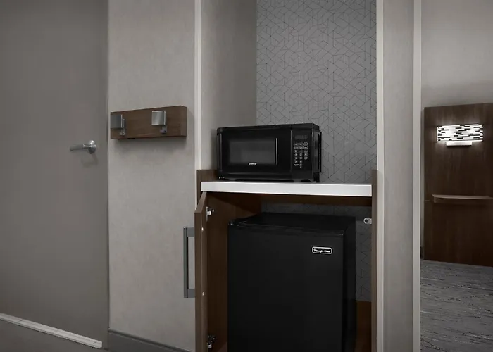Express - West Acres By Ihg 3*