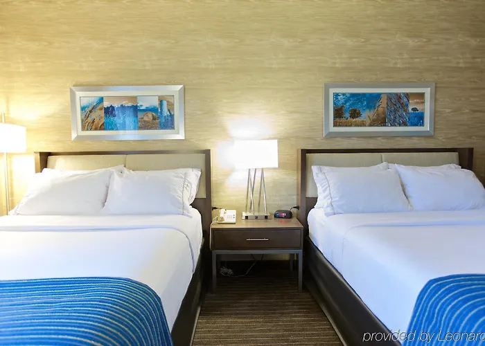 Hotel Express - West Acres By Ihg 3*