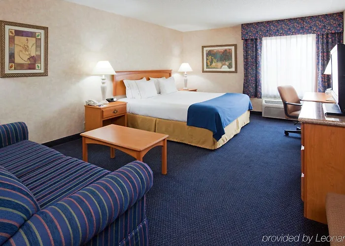 Hotel Express - West Acres By Ihg Fargo