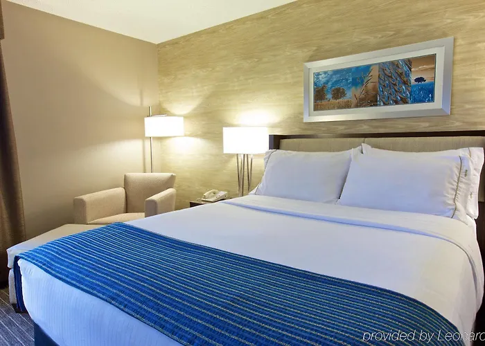 Hotel Express - West Acres By Ihg Fargo