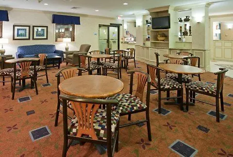 Express - West Acres By Ihg Hotel Fargo